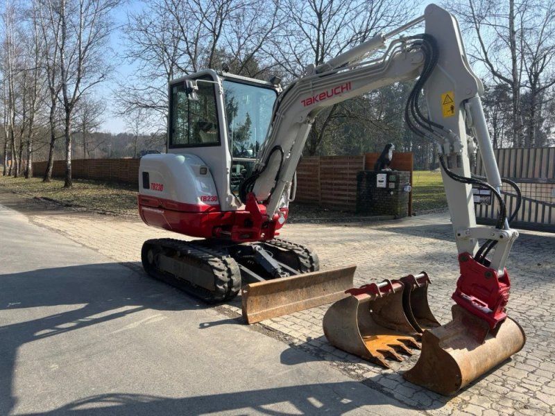 Takeuchi TB 230