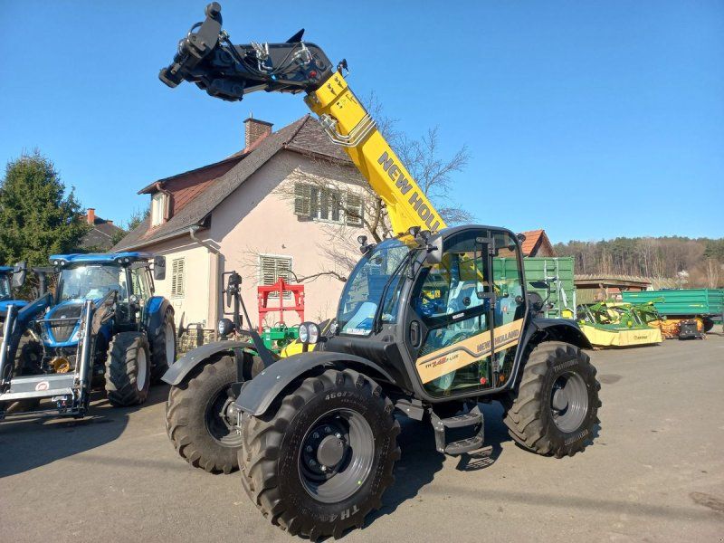 New Holland TH 7.42 Plus