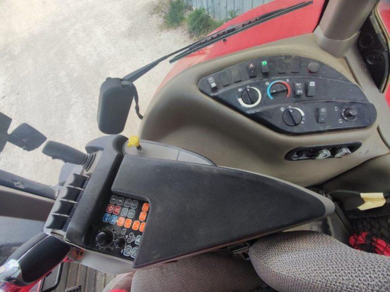 Case IH MAGNUM 235