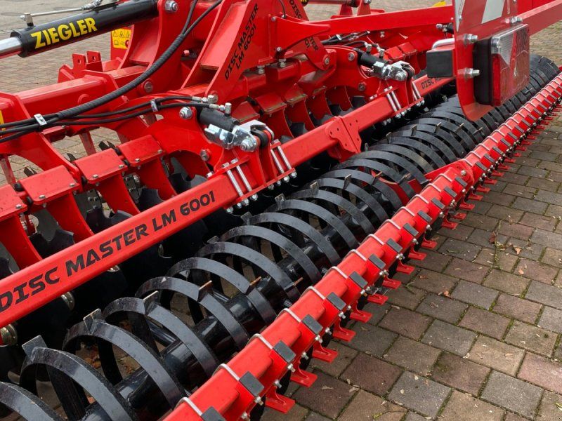 Ziegler Master LM 6001