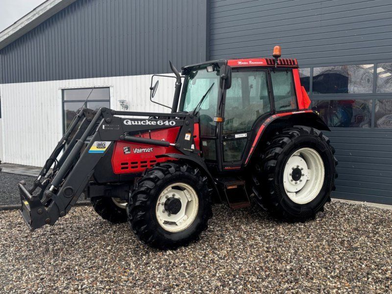 Valmet 6400 med Ålø Quicke 640 frontlæsser