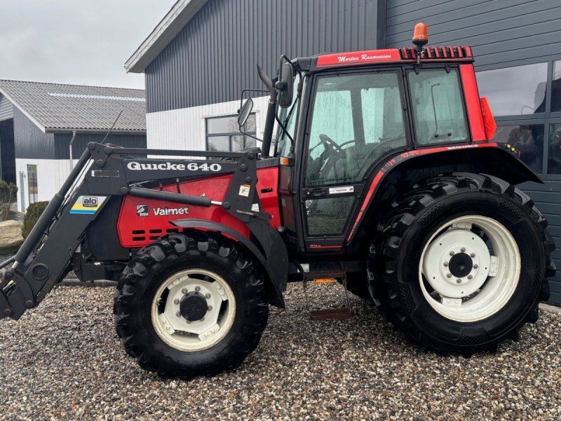 Valmet 6400 med Ålø Quicke 640 frontlæsser