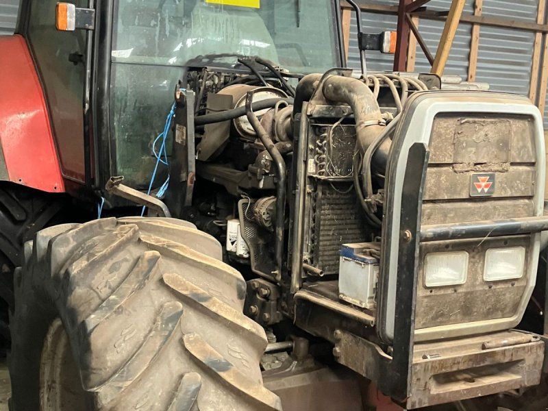 Massey Ferguson 8120