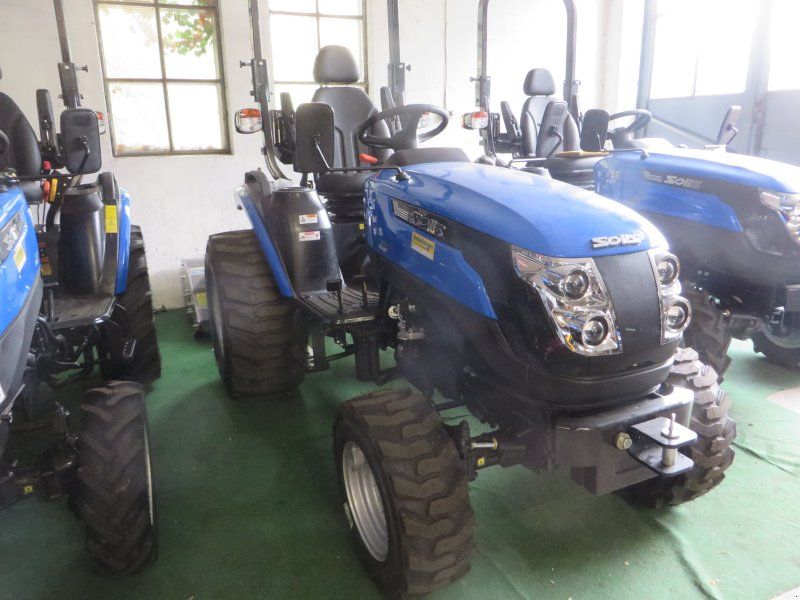 Solis 26 HST (Hydrostat) + breite Industriebereifung + Straßenzulassun
