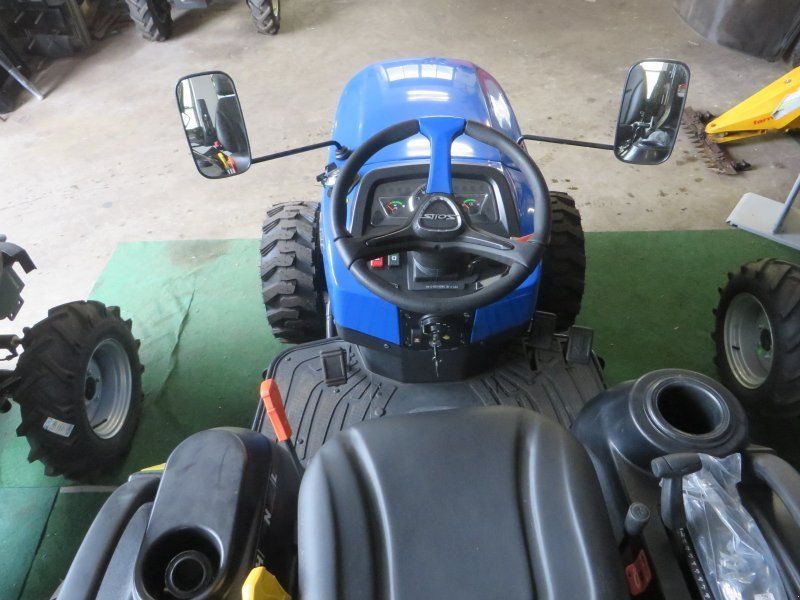 Solis 26 HST (Hydrostat) + breite Industriebereifung + Straßenzulassun