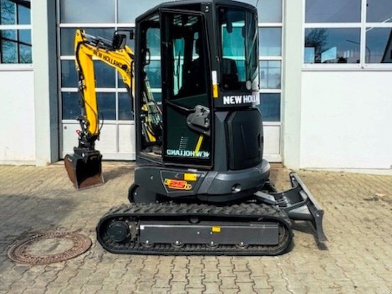 New Holland E 25 C