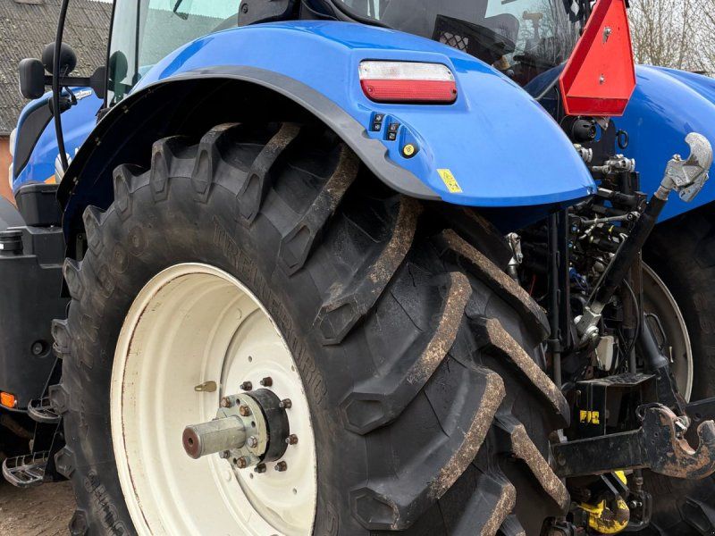 New Holland T7.210