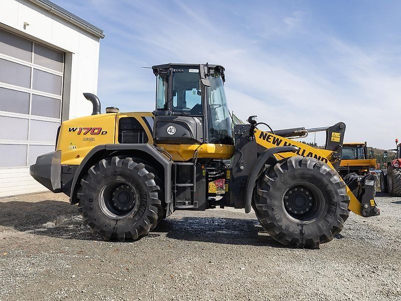 New Holland W170D