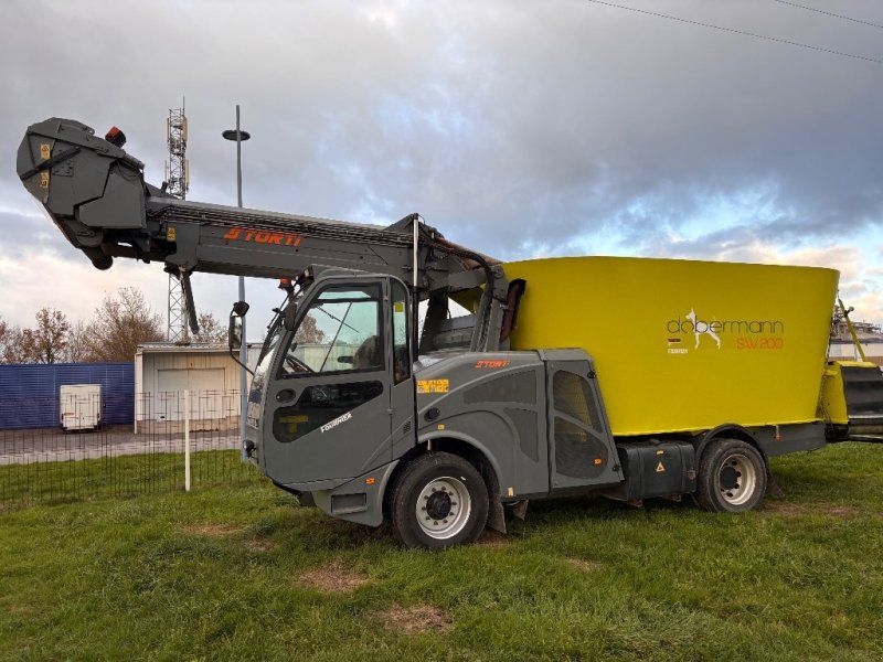 Storti Dobermann SW 200