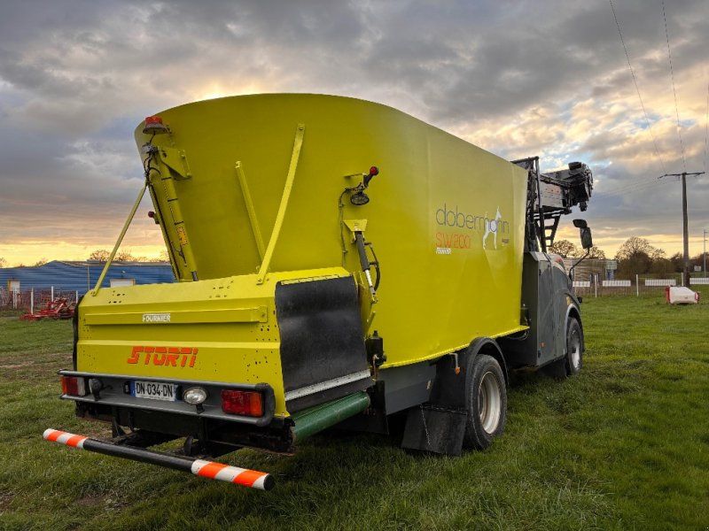 Storti Dobermann SW 200