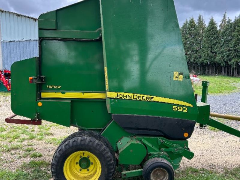 John Deere 592