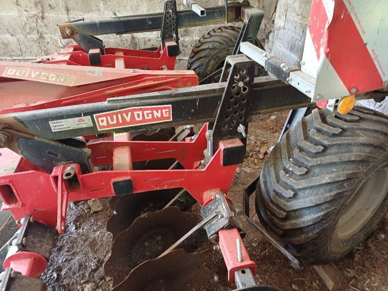 Quivogne STUB FRONT 300