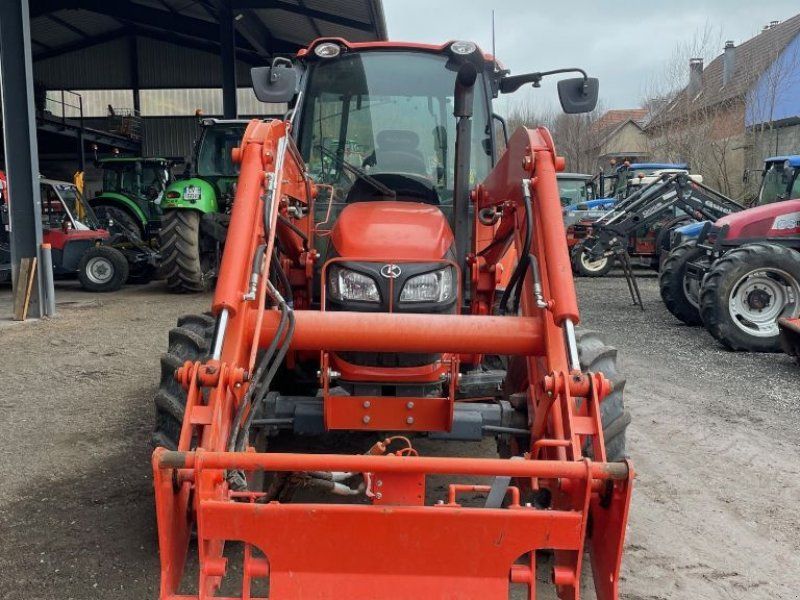 Kubota M 8560