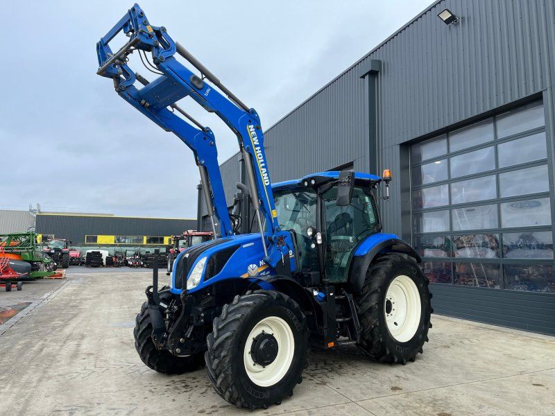 New Holland T6.145 DYNAMIC COMMAND