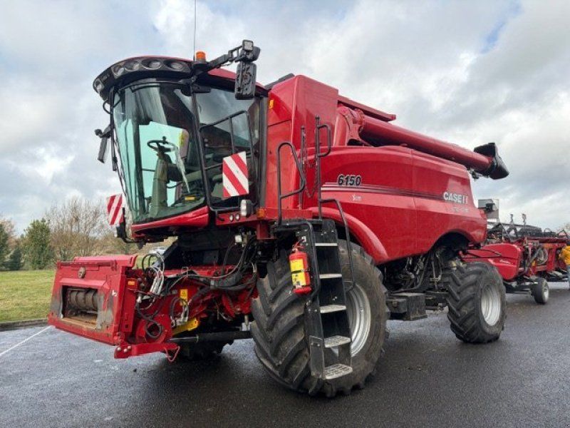 Case IH Moissonneuse batteuse AXIAL FLOW 6150