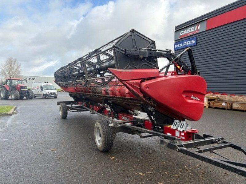 Case IH Moissonneuse batteuse AXIAL FLOW 6150