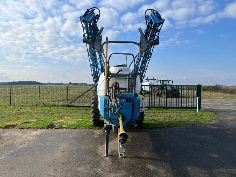 Evrard Pulvérisateur traîné METEOR 3400