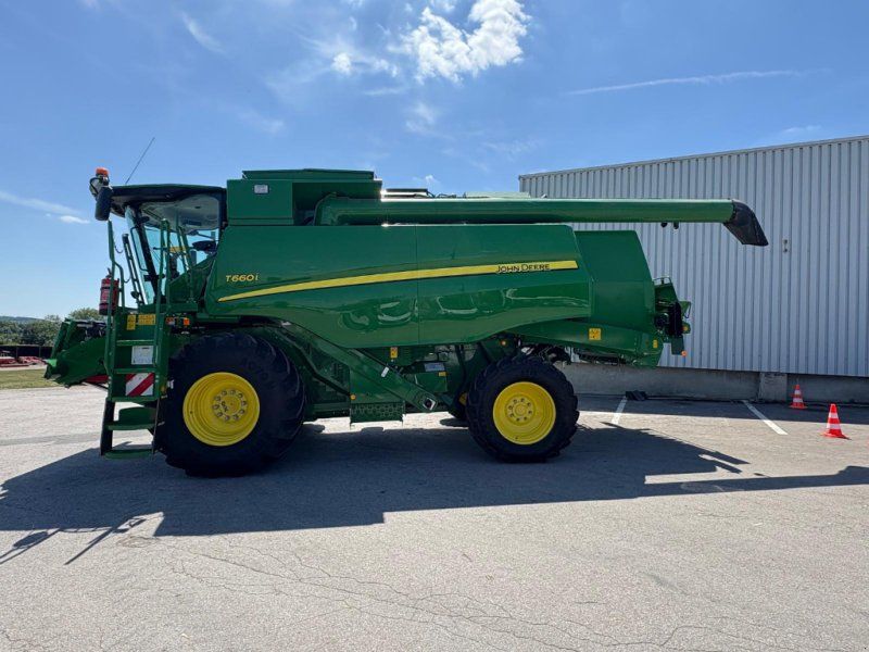 John Deere T660i
