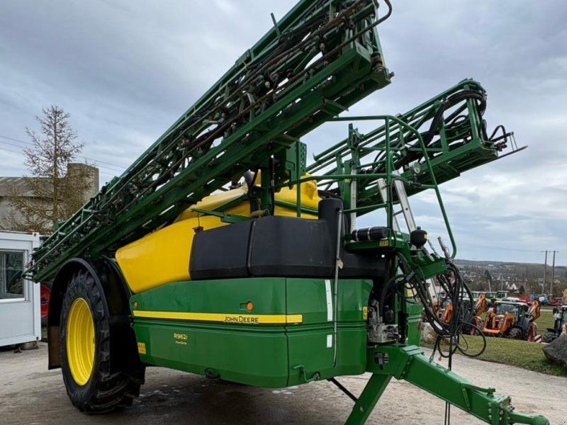 John Deere R962i