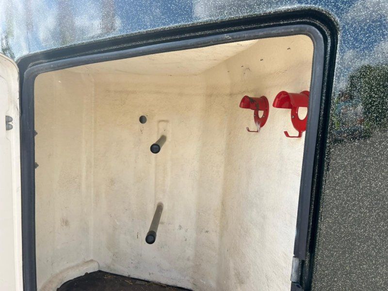 Sluis Polyesteraufbau 2000kg