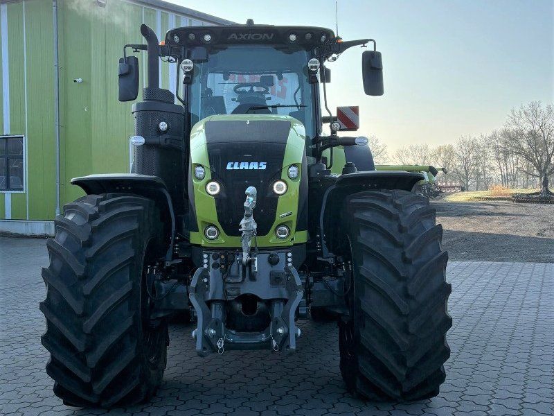 Claas Axion 960 CMATIC Night Edition