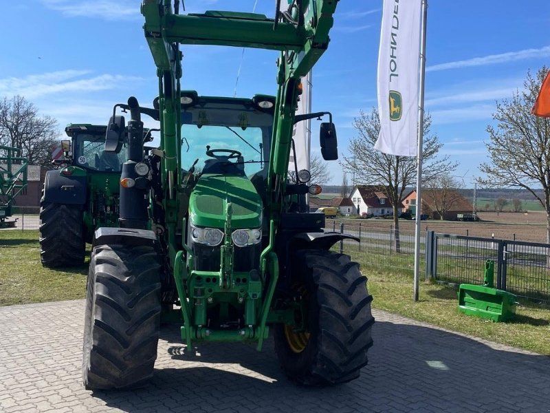 John Deere 6120M