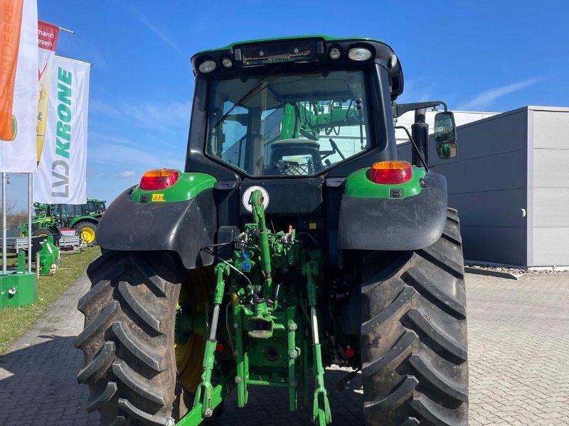 John Deere 6120M