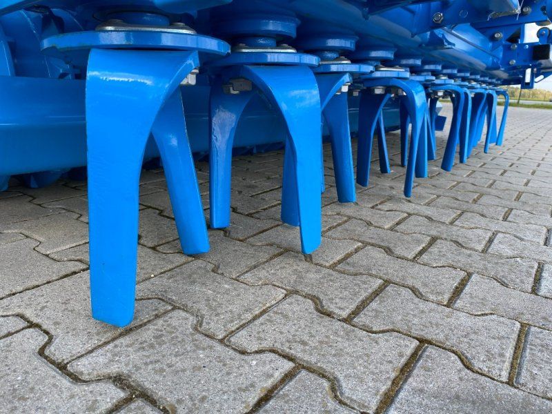 Lemken Saphir 9/300
