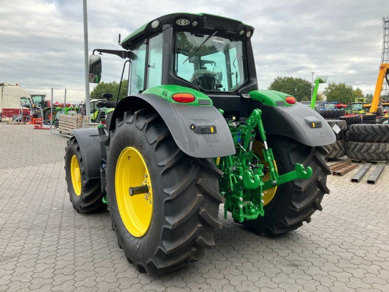 John Deere 6M155