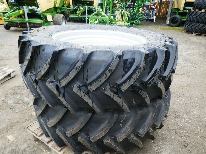 Mitas 540/65R38 & 440/65R28
