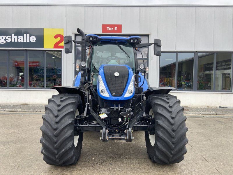 New Holland T6.145 Auto Command (Stage V)