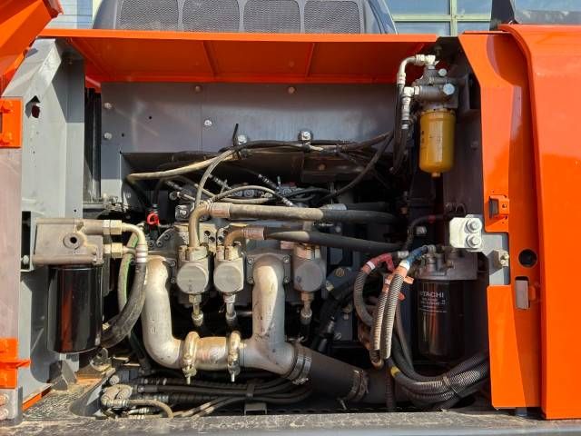 Hitachi ZX 250 LC N-6