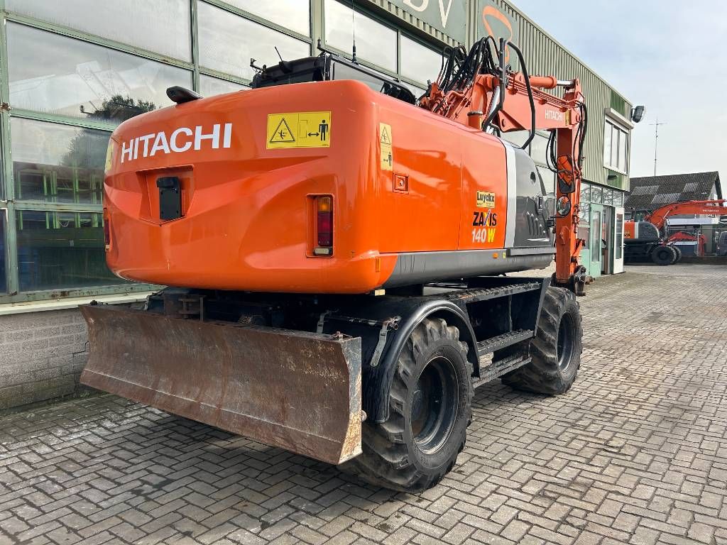 Hitachi ZX 140 W-3