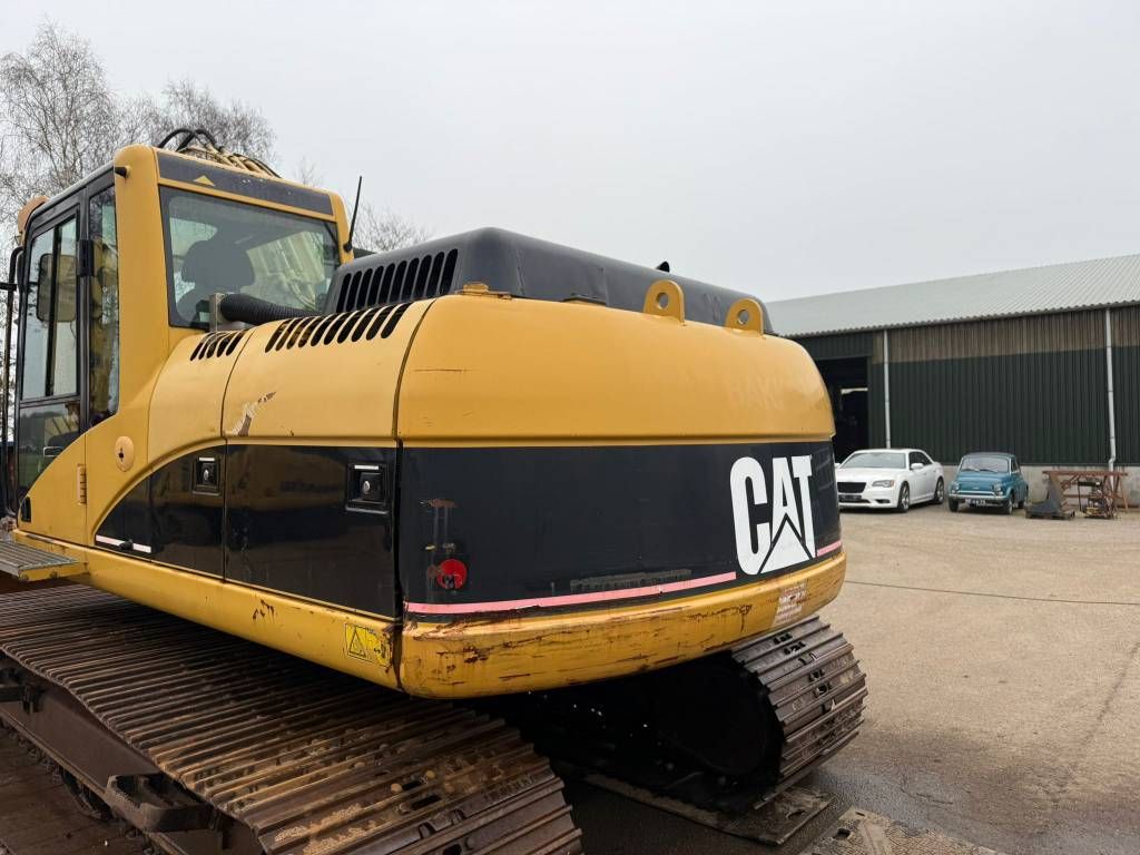 CAT 318 C L