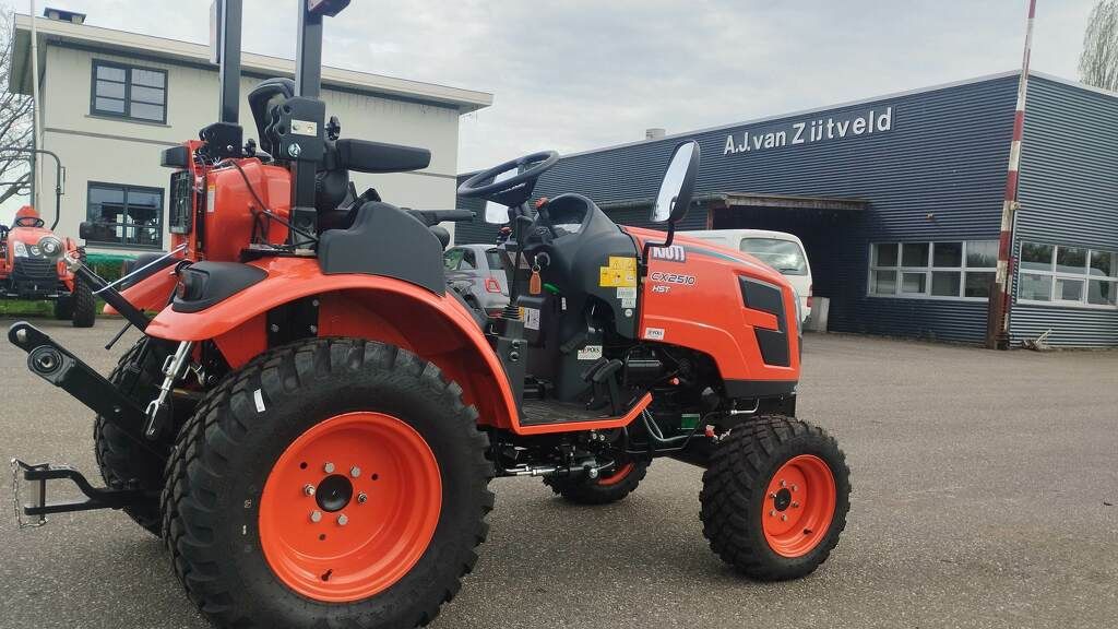 KIOTI CX2510 hst Rops 4wd 25 pk nieuw ACTIE live is to short to buy a boring tractor !! evt met voorlader