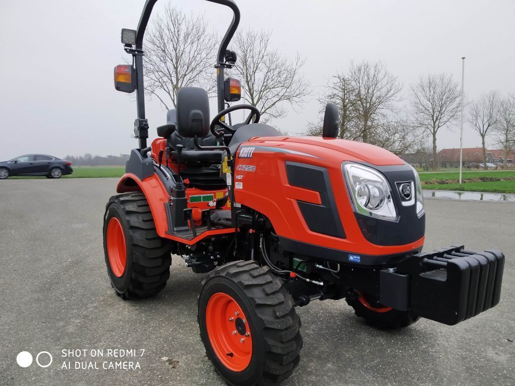 KIOTI CX2510 hst Rops 4wd 25 pk nieuw ACTIE live is to short to buy a boring tractor !! evt met voorlader