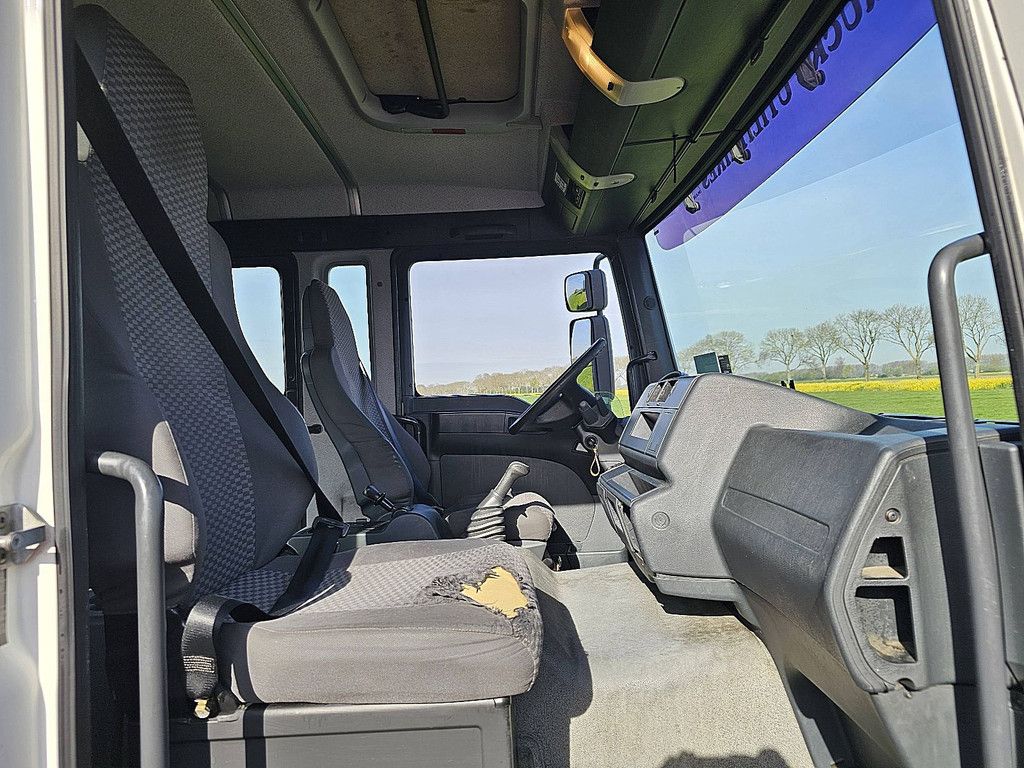 M.A.N. 18.330 TGM doka driving school