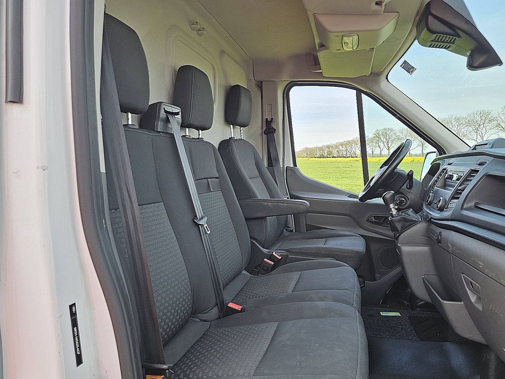 FORD TRANSIT 2.0 l2h2 airco trekhaak