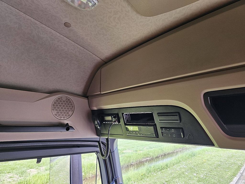 MERCEDES-BENZ ACTROS 1843