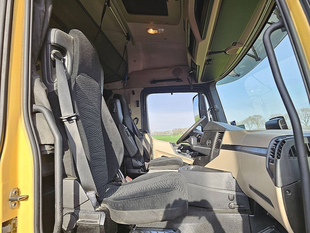 MERCEDES-BENZ ACTROS 1843