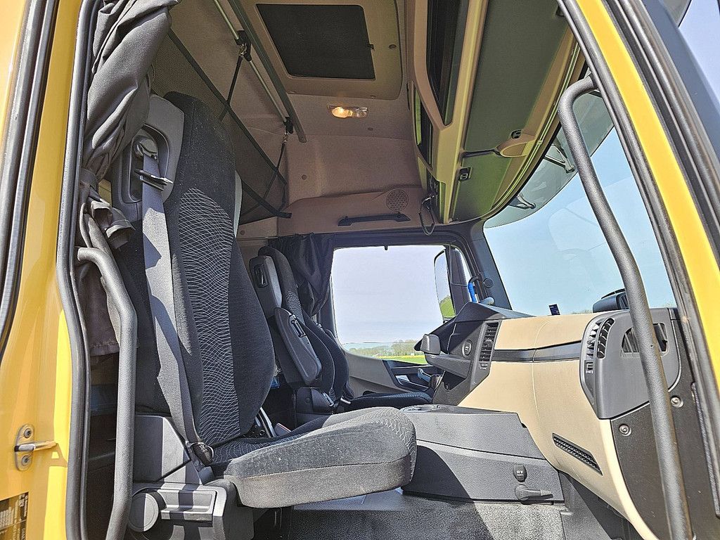 MERCEDES-BENZ ACTROS 1843