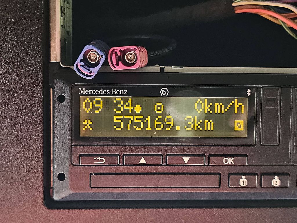 MERCEDES-BENZ ACTROS 1843