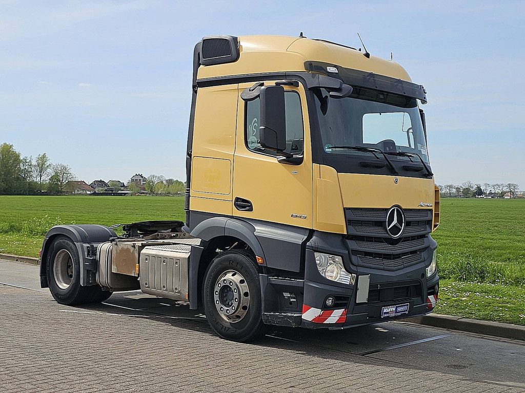 MERCEDES-BENZ ACTROS 1843