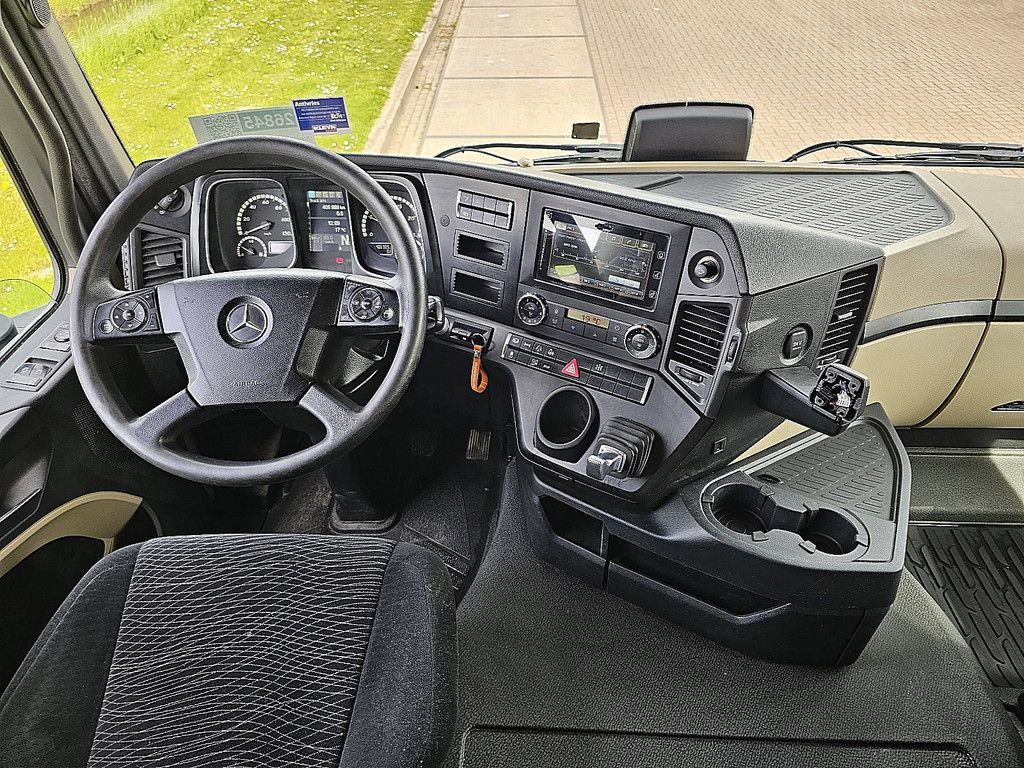 MERCEDES-BENZ ACTROS 1843