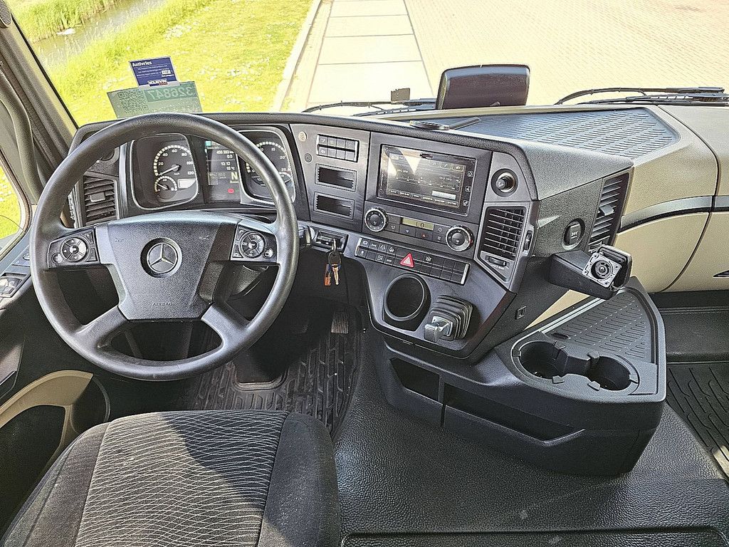 MERCEDES-BENZ ACTROS 1843