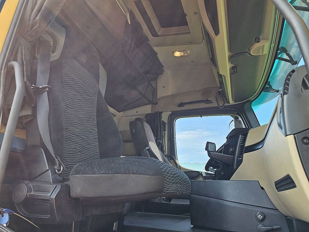 MERCEDES-BENZ ACTROS 1843