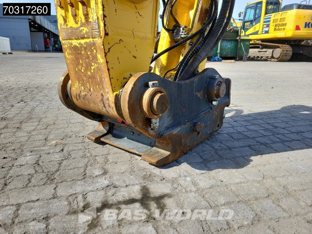 Komatsu HB365 NLC-3 3 M Wide - Narrow