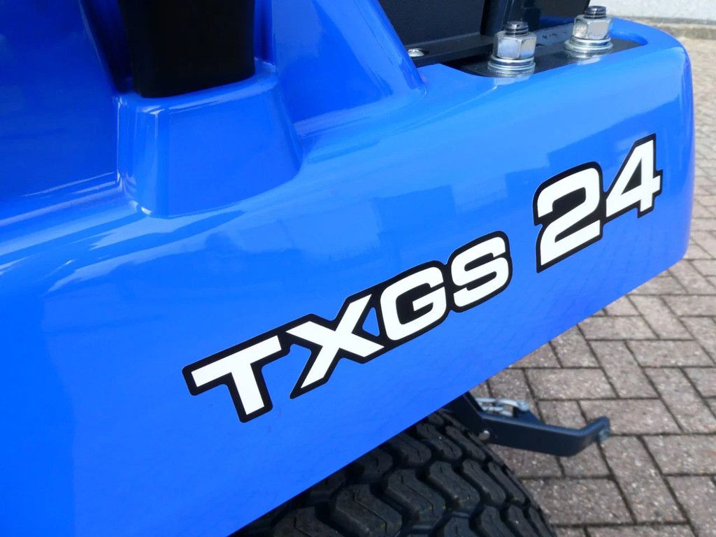 Iseki TXGS-24 4wd HST / 0001 Draaiuren / Middenondermaaidek