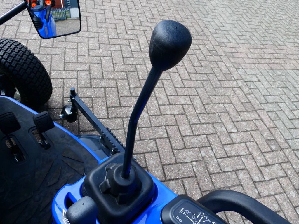 Iseki TXGS-24 4wd HST / 0001 Draaiuren / Middenondermaaidek