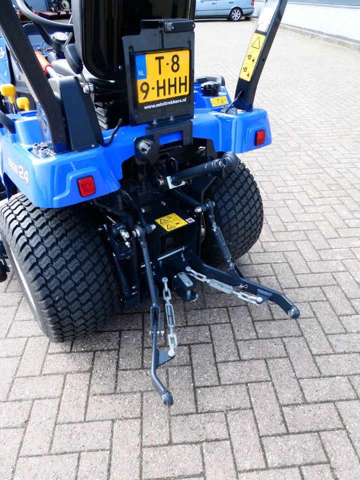 Iseki TXGS-24 4wd HST / 0001 Draaiuren / Middenondermaaidek